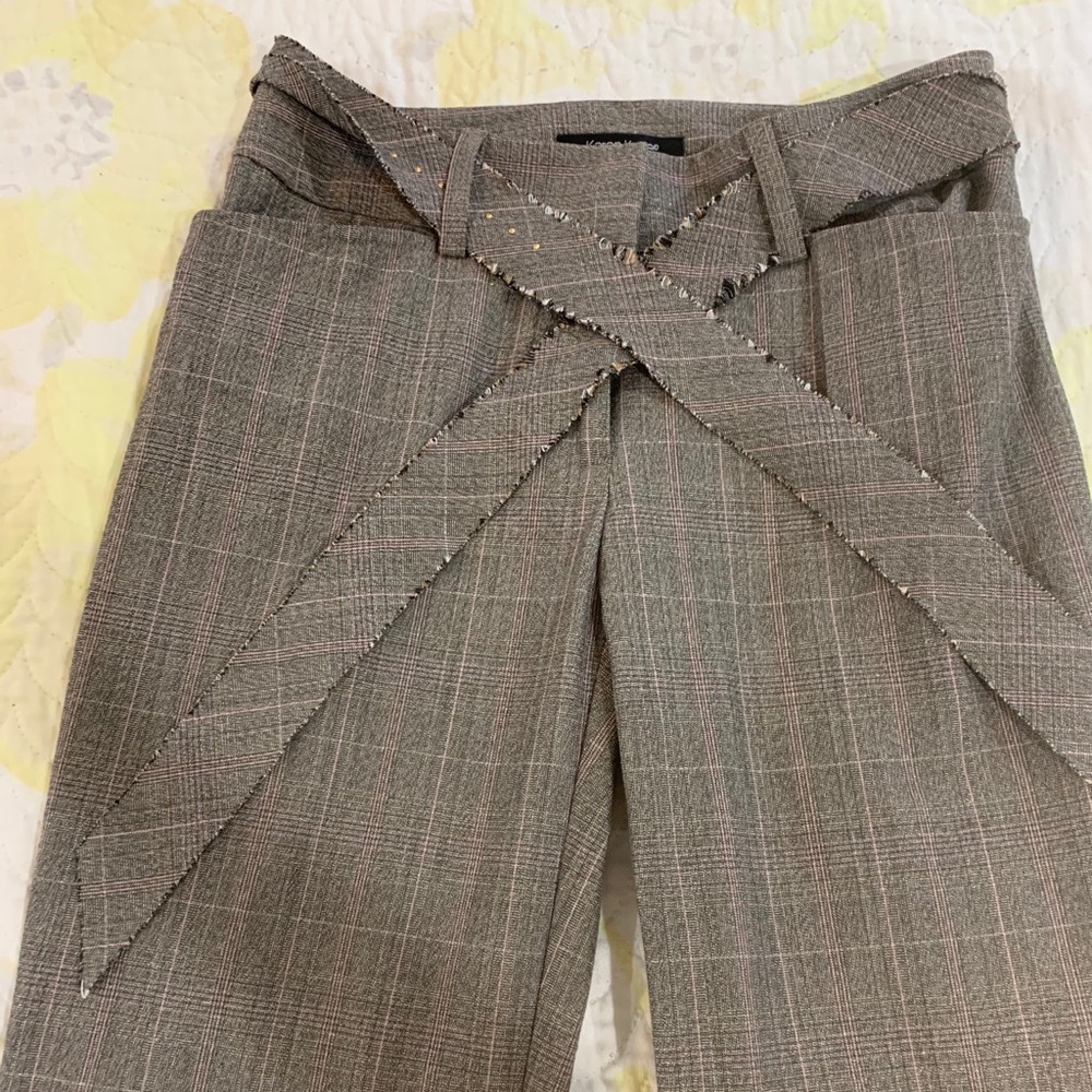 Grey/pink pants with belt. Wide leg.